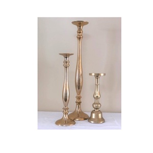 เชิงเทียนโลหะสำหรับตกแต่งโต๊ะแท่นวางเทียนแบบโบราณทำจากทองเหลืองสามแขนสำหรับร้านอาหารและบ้าน - Product Image 5