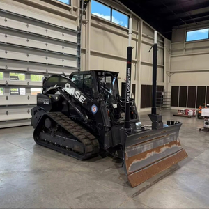 Cargadora Compacta Minotaur DL550 con Envío Gratuito, Aprobada por CE y EPA, con Cuchilla Frontal y Sistema de Climatización - Product Image 1