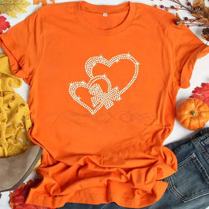 เสื้อยืดโอเวอร์ไซส์สำหรับผู้หญิงประดับพลอยเทียมกราฟิกและเปิดไหล่ไหล่สำหรับผู้หญิง - Product Image 3