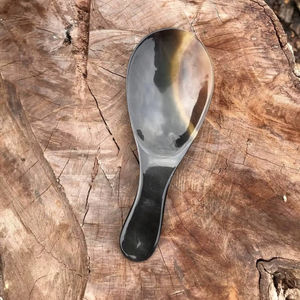 Cuchara de Cuerno de Búfalo Natural, Hecha a Mano y Pulida, Perfecta para Servir Especias, Condimentos o como Decoración de Mesa, Alta Calidad - Product Image 1