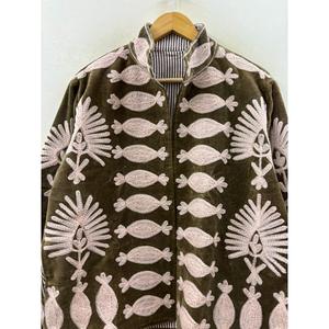 เสื้อแจ็คเก็ตกำมะหยี่ปักลายดอกไม้สำหรับผู้หญิง Forest Bloom ป้องกันลม คอจีน สไตล์ Prairie Chic ลายดอกไม้ฤดูใบไม้ร่วง - Product Image 2
