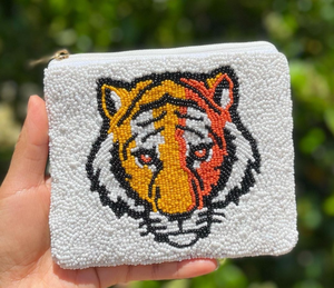 Monedero con Cuentas para Monedas y Artículos Pequeños, un Regalo Perfecto para Mujeres que Aprecian la Artesanía Hecha a Mano por MD HANDICRAFTS - Product Image 4