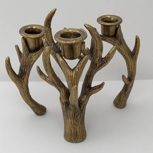 Portavelas de cuerno de aluminio elegante con tono de latón antiguo hecho a mano Diseñado para interiores decorativos - Product Image 5