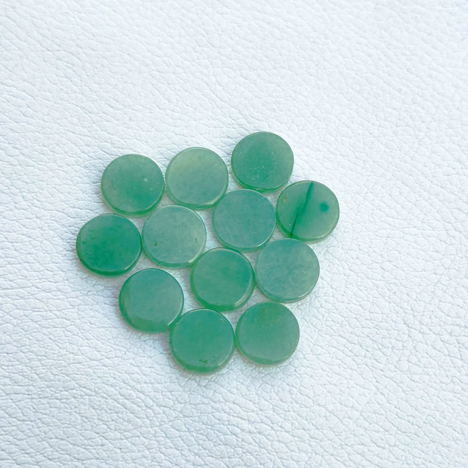 Moneda plana redonda de 8mm sin calentar 100% Botón de Jade verde Natural piedra preciosa certificada suelta para piedra de nacimiento de anillo a precio razonable