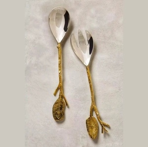 Ensemble de serveurs à salade tendance en acier inoxydable, ustensiles de service en métal doré de qualité supérieure à motif floral pour les marques de maison et de style de vie - Product Image 2