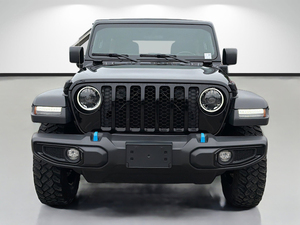 Jeep Wrangler 4xe Base 4WD Híbrido Enchufable 2.0T Turbo PHEV Eléctrico + Gasolina 8AT Todoterreno Usado 2023 en Venta - Product Image 2