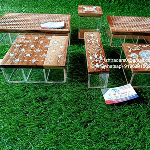 Grand coffret cadeau en acrylique de style festif avec couvercle en bois incrusté de nacre de qualité supérieure pour une décoration intérieure élégante et des cadeaux de saison - Product Image 1