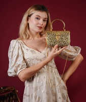 Pochette en métal en laiton