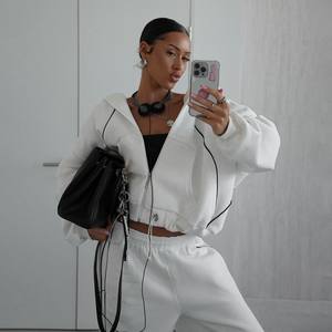 Personnalisation Ensemble 2 pièces de haute qualité pour le sport, pantalons de survêtement et sweat à capuche, survêtement de créateur pour femmes - Product Image 1