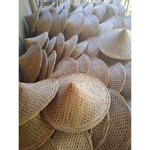 Chapeau ethnique écologique Chapeau conique en bambou vietnamien pour décor d'agriculteur Matériau en bambou durable - Product Image 2