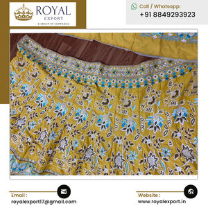Lehenga choli ชุดงานแต่งงานผ้าซาตินมาเลย์ผ้าซาตินพร้อม zari และงานปักสำหรับผู้ซื้อจำนวนมาก - Product Image 4