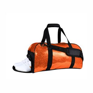 Sac de sport personnalisable orange pour équipe de cheerleading 2026 avec fermeture éclair et design à panneaux - Product Image 1