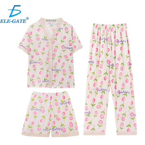 Set Pigiama 3 Pezzi in Seta di Latte Kawaii, Stile Casual Taglia XL, Morbido con Elastico in Vita, Vestaglia con Motivi Animali Cartoon, Fresco e Leggero per la Notte - Product Image 1
