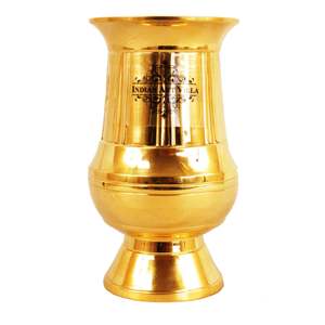 Vaso de Vidrio Curvo Hecho a Mano por IndianArtVilla, 250 ml, Latón Puro con Revestimiento Vertical Dorado, Estilo de Diseño Oriental para Regalos - Product Image 3