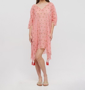 Kaftan rose tendance en coton biologique, chemise à manches courtes et col en V, décorations boutonnées, taille unique (100 % coton), écologique, respirant, longueur midi - Product Image 1