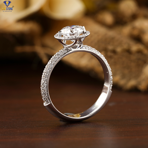 Anillo de Diamante de Corte Brillante Redondo de 1.425 TDW, Oro Blanco de 18k, Engaste Diagonal/Múltiples Hileras de Pavé, Diamante CVD/HPHT, Piedra de Laboratorio - Product Image 5