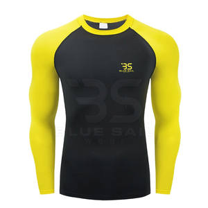 Chemise de compression athlétique pour hommes avec coupe extensible et conception respirante pour l'entraînement chemise de compression à manches longues pour hommes - Product Image 1