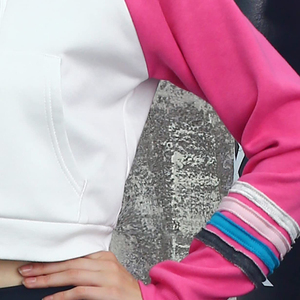 Sweat à capuche en coton coréen Sky Script respirant à capuche Crop Mink Cropped Sweat à capuche pour femme - Product Image 6