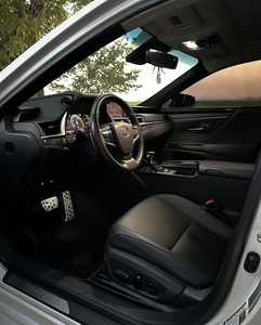 Lexus ES 300h d'occasion de 2021, en bon état - Product Image 4