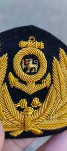 ตราสัญลักษณ์หมวกผ้าแคนวาส 3 มิติ ยี่ห้อ WOK INDUSTRIES ประดับด้วยลวดทองคำปักมือ คริสตัล และงานฝีมือประณีต - Product Image 2