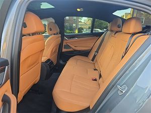 2023 B M W 5 S-e-r-i-e-s 530i x-Drive AWD con bajo kilometraje y precio asequible en stock listo para su envío - Product Image 6
