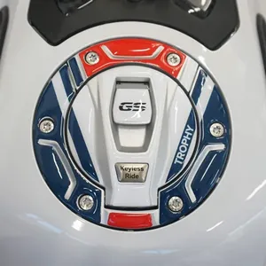 Adesivo Protettivo 3D per Tappo di Accesso Senza Chiave Compatibile con BMW Trophy per Moto - Product Image 1