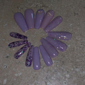 Unghie finte viola a forma di farfalla - Product Image 1