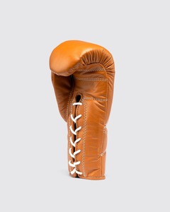 Gants de boxe en cuir orange de qualité supérieure avec fermeture auto-agrippante, logo personnalisé, à lacets, utilisés pour le Muay Thai et les combats de rue - Product Image 2