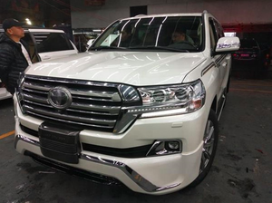 Front Bumper <b>Winch</b> Cover for Land Cruiser LC200 - Product Image 2