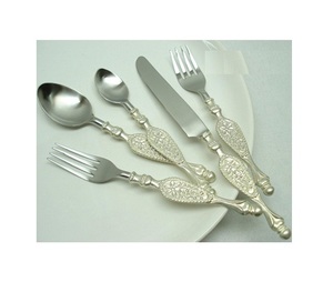 Vente à Chaud Acier Inoxydable Métal Couleur Argent Logo Hôtel de Luxe Mariage Vente à Chaud Prix Bas Couverts Ensemble de Couverts - Product Image 1