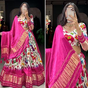 Collections Navratri Ravissant Gaji Silk Lehenga pour vibrer votre look au mariage et à Navratri - Product Image 1