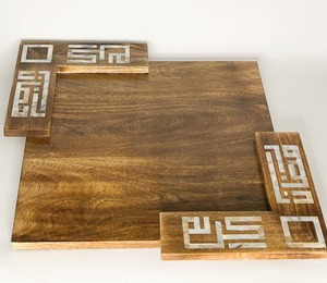 Plateau en bois d'acacia naturel découpé au laser avec incrustation de nacre décorative, fait à la main, durable, plateau de service par faizacraft - Product Image 3
