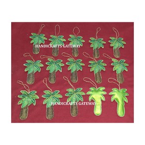 Fabricante y proveedor indio de adornos navideños bordados a mano Zari forma de árbol utilizado para fines de decoración navideña - Product Image 1