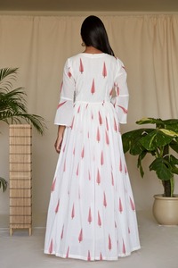Haute Qualité Rose Cyprès Blockprint Angrakha Costume Indien Mode Style Qualité Kurti et Pantalon De Fabricant Indien - Product Image 2