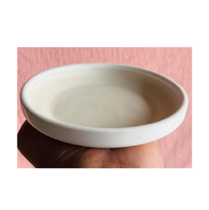 Pot de fleurs contemporain en céramique à l'élégante texture mate conçu pour coiffer des fleurs succulentes ou des herbes aromatiques dans n'importe quelle maison ou espace de travail - Product Image 6