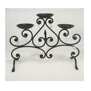 Bougeoir décoratif noir peint à 3 bras en fer pour la maison, le salon, la fête, le mariage et la table. - Product Image 1