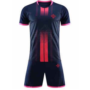 Uniforme de football pour hommes adultes de haute qualité, couleur personnalisée, respirant, séchage rapide, col en V, manches courtes, 100% polyester, vêtements d'équipe - Product Image 1