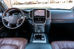 Voiture d'occasion de qualité abordable, Toyota Land Cruiser 2018, conduite à gauche - Product Image 2