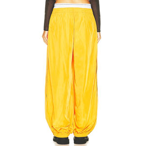 Chaqueta Cortavientos Unisex Nueva de Nailon Lisa, Corte Regular, Pantalones de Nailon de Pierna Ancha con Dobladillo - Product Image 3