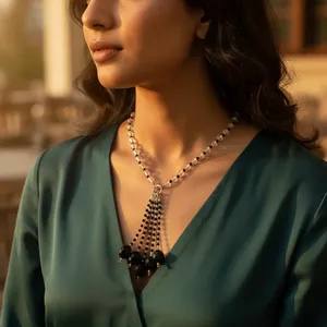 Collier à pampilles en cristal de quartz clair et onyx, collection de colliers en cristal, Art Palace Jewelry - Product Image 2