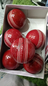 Pelotas de Cricket de Goma de Color Rojo de Alta Calidad con Doble Costura para Práctica |   Balones Oficiales de Alta Resistencia - Product Image 6