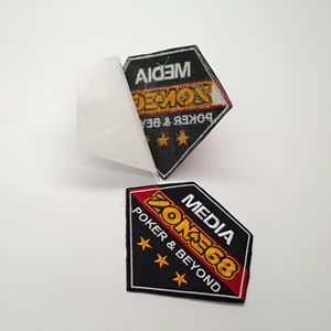 Écussons de broderie de support adhésif invisibles insignes tissés étiquettes temporaires amovibles étiquette de vêtements durables lavables pour t-shirt en jersey - Product Image 1