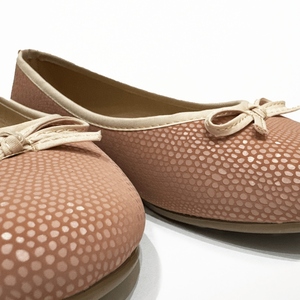 Scarpe da donna con tacco medio formale Beige nebbioso con tacchi sottili quadrati stile professionale per eventi di lavoro tacco basso altezza 3-8cm