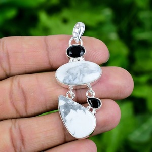 Pendentif en argent sterling 925 avec pierre précieuse howlite, bijoux faits à la main, style bohème, pendentif en argent pour femmes, cadeau de mariage pour femme - Product Image 3