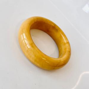 Bracelet en ambre naturel couleur beurre de cacahuète - Product Image 2