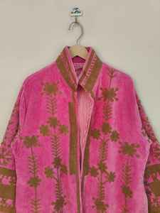 Abrigo Largo de Terciopelo Rosa Suzani, Chaqueta Bordada Boho Hecha a Mano, Kimono Bohemio de Lujo, Prenda Exterior para Festivales - Product Image 2