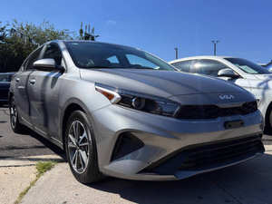 Usado 2023 Ki * a Forte LXS - Product Image 6