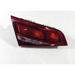 FEU STOP ARRIÈRE GAUCHE INTEGRÉ À LA PORTE AUDI A3 Sportback (8V4) 8V0945075 (16>) - Product Image 2