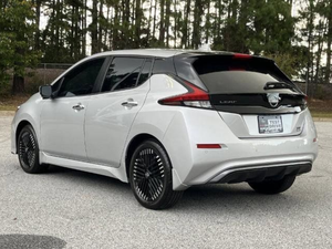 NUEVO MODELO 1N4CZ1CV1PC559510 Certificado 2023, Vehículo Eléctrico Compacto Hatchback, Motor FWD de 214 hp y 340 Nm de Torque, Cámara Trasera - Product Image 2