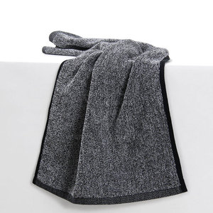 Serviette de sport durable, douce, à séchage rapide, en microfibre, pour la salle de sport, la remise en forme, l'entraînement, la course à pied, le cyclisme et les activités de plein air - Product Image 4